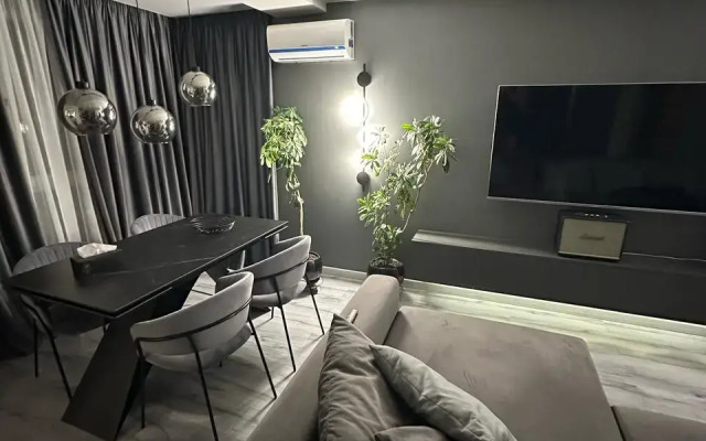 Tolstogo 28 Flat