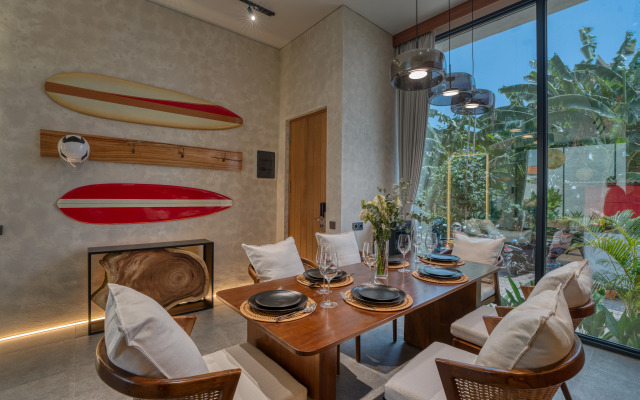 U Villas, Villa