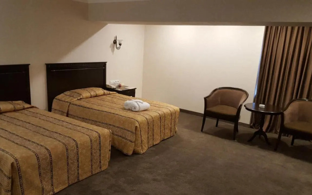 Grand Mir Hotel