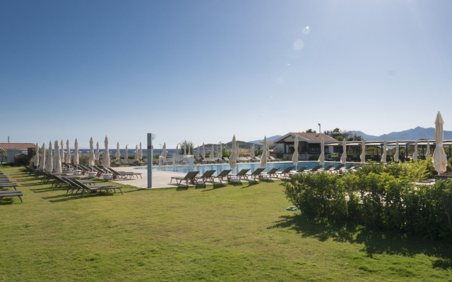 Acroter Hotel & Spa