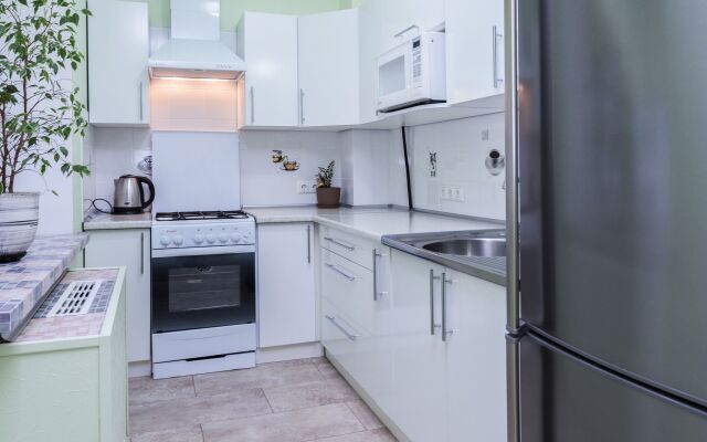 Stilnaya 3-Kom Kvartira V Tsentre Apartments