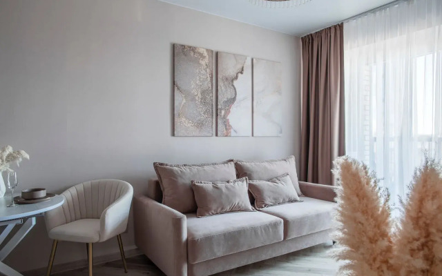 KrasLoft V Zhk Bulvar Tsvetov Na 4 Chelovek Apartments