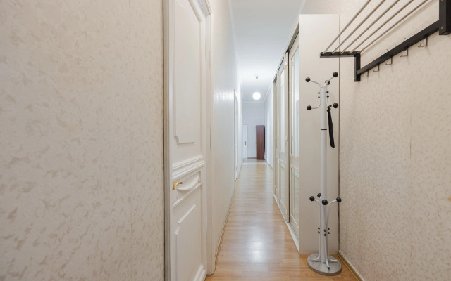 Апартаменты У Исакиевской площади DereMRents ДереМРентс