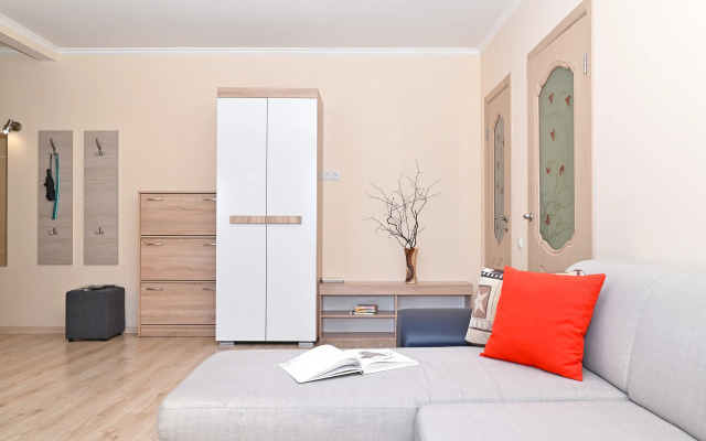 New Life U Tsentralnoy Ploschadi Apartments