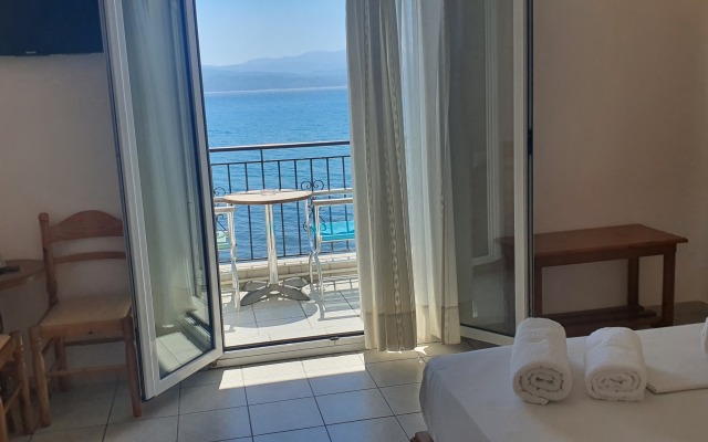 Artemis Hotel