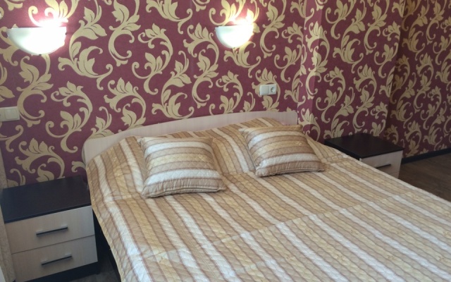 V Tsentre Goroda Apartments