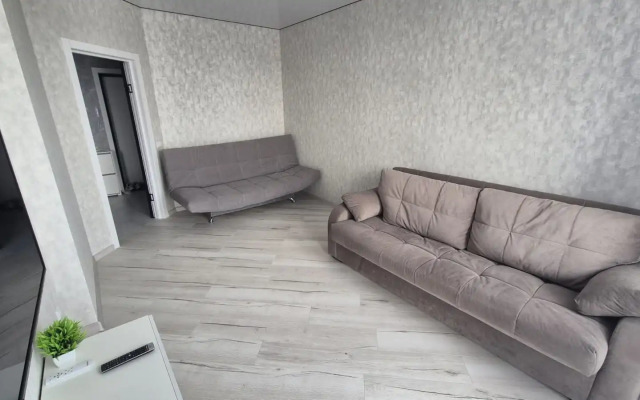 Na Tikhoretskoy Flat