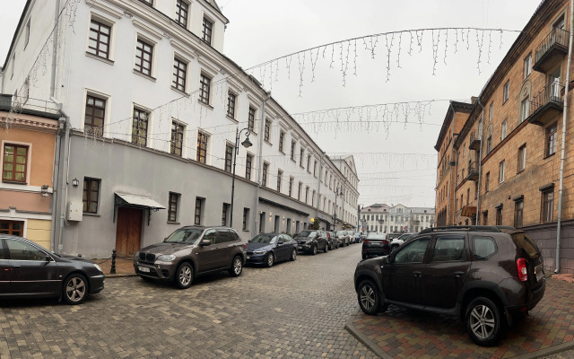 Roskoshnaya dvukhkomnatnaya v serdtse goroda Flat