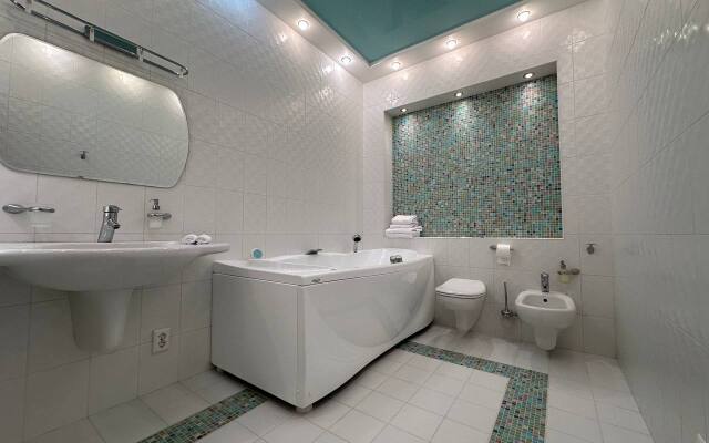 Апартаменты VEROM в ЦЕНТРЕ с видом на Петровскую набережную