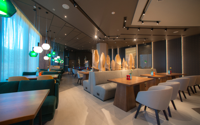 Mercure — Sarans Centre