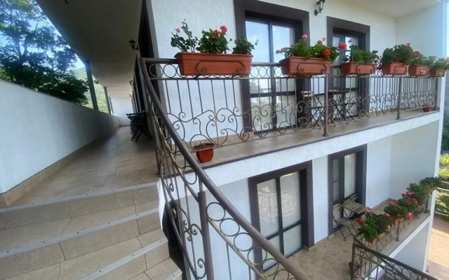 Aysberg Guest House