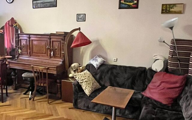 Atmosfernaya Na Zagorodnom Flat