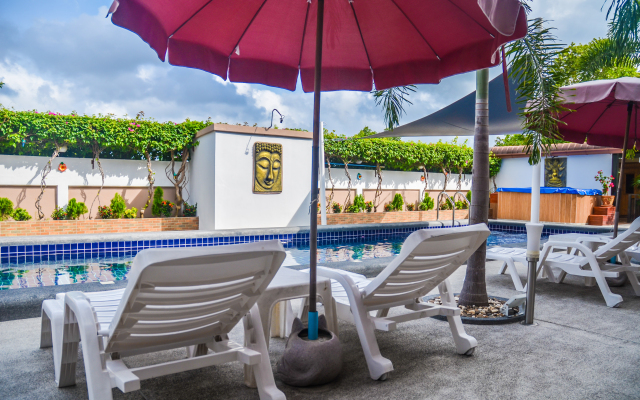 4 Palms Resort Hotel