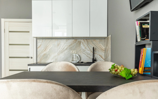 Dobro Pozhalovat Velyur ryadom s M4 Apartments