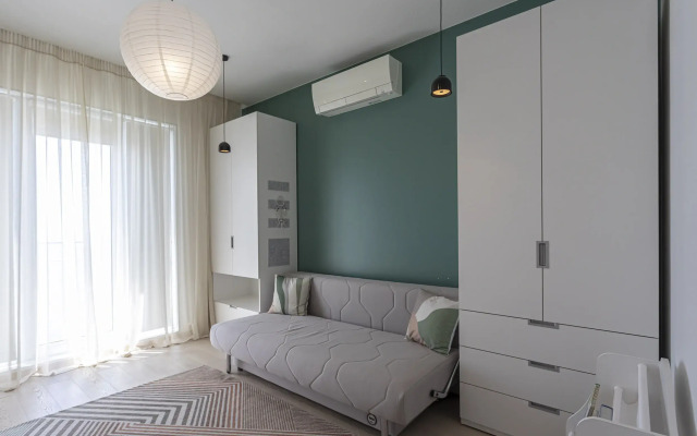 Roskoshnaya dvukhurovnevaya kvartira s sobstvennoy terrasoy Flat