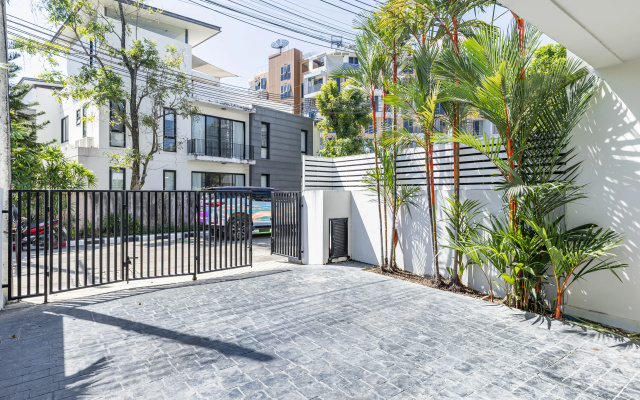 Апартаменты Awesome 3bd Townhouse with a patio