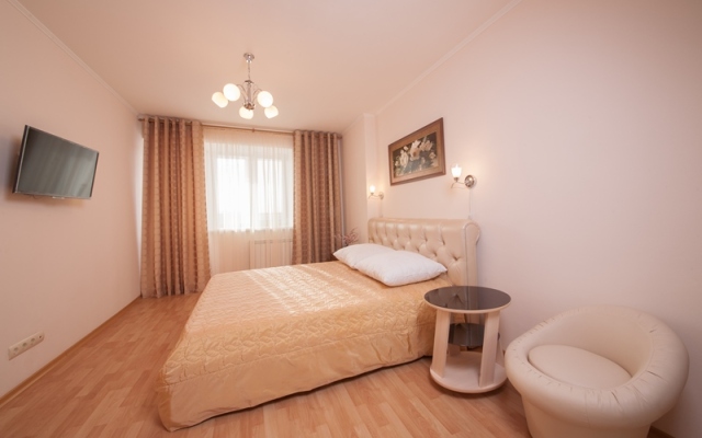 Na Vodopyanova Apartment