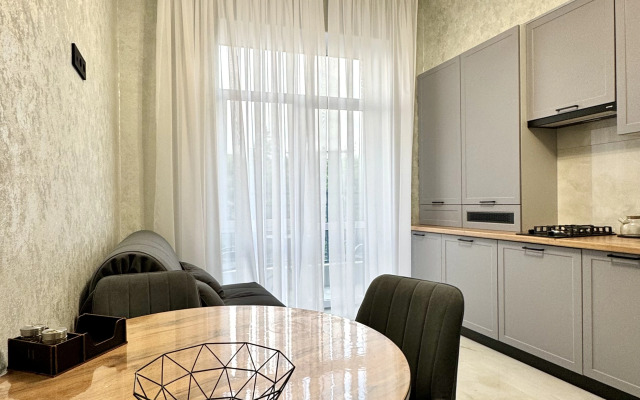 Svetlaya V Kurortnom Parke Flat