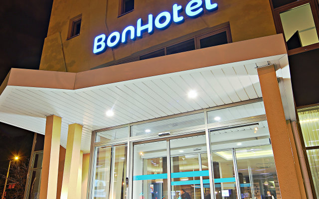 BonHotel Hotel