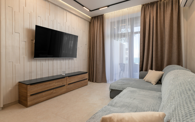 S vidom na more i dzhakuzi Apartments