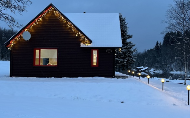 Частный Дом На Берегу Реки