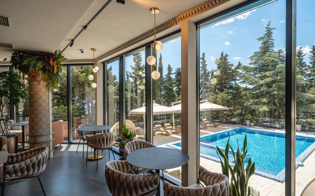 Ore More Boutique Hotel