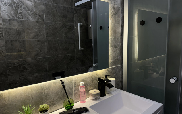 Квартира Студия с камином у парка