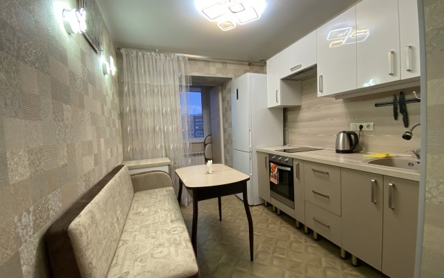 Квартира Уютная квартира с камином и лоджией на Ветеранов