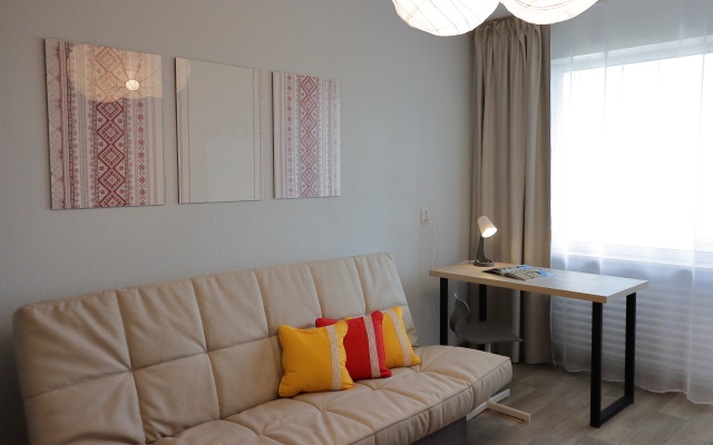 Shirokaya Maslenitsa S Vidom Na Park Flat
