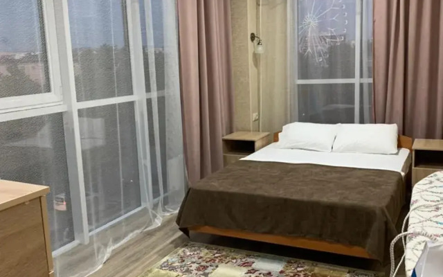 Yevro- Treshka 2 U Morya Flat