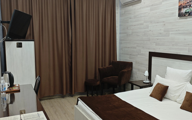 Отель Red Fox на Взлётной 2е