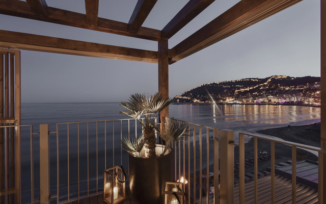En Vie Beach Boutique Hotel