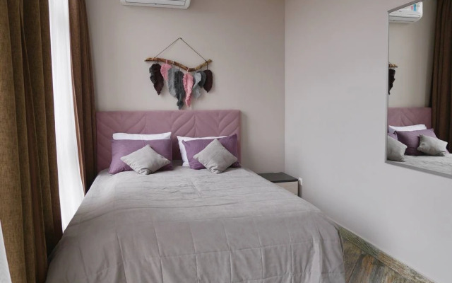 Квартира Огромная трехкомнатная квартира напротив подъемника