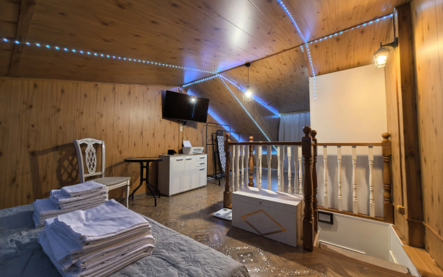 Uritskogo 33 Flat