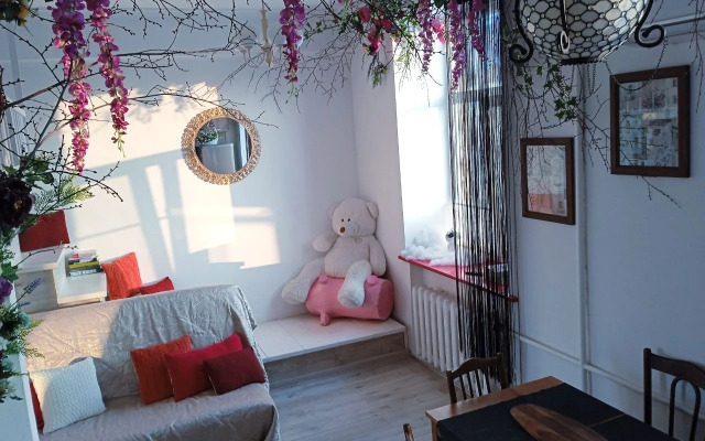 Квартира Студия с авторским декором Сказочный лес в красивом доме