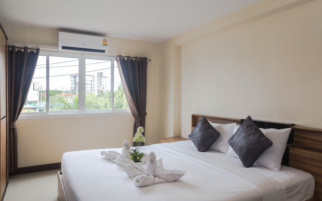 Отель Life Grand Chiang Mai