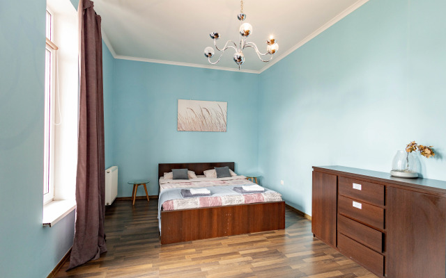 Dizaynerskie I Sovremennye V Tsentre Apartments