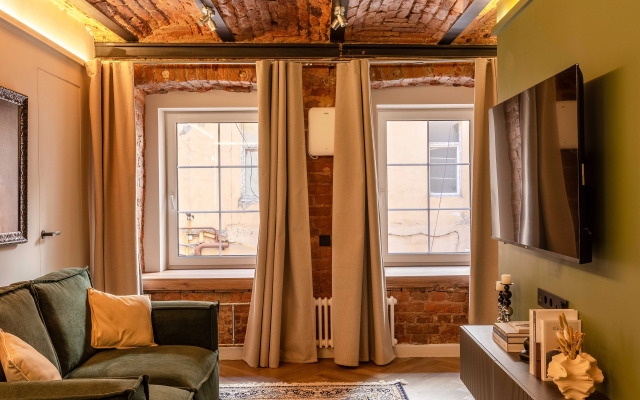 Roskoshnaya Dvukhkomnatnaya Na Nevskom Flat