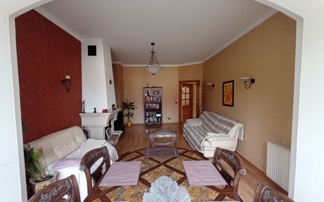 Квартира Красная 8