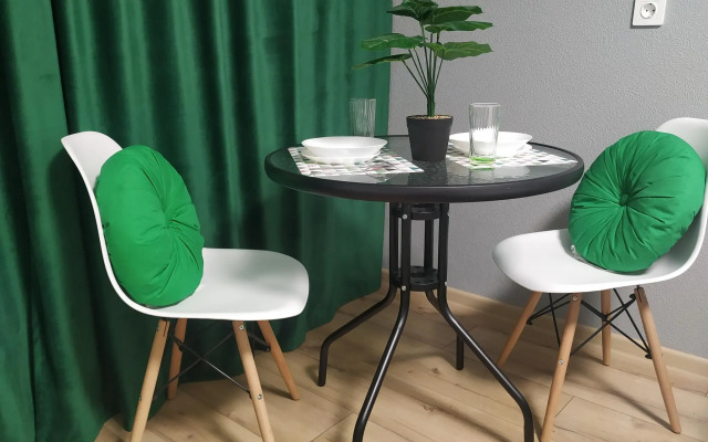 Апартаменты RentHome студия Изумруд на Южном шоссе у ТЦ Амбар