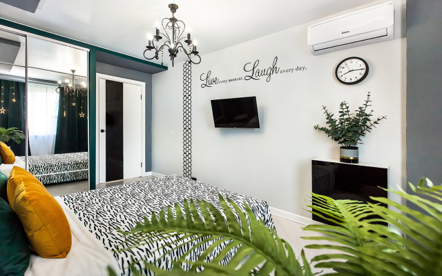 New York Sutki Life Apartments