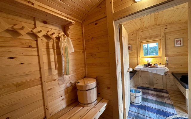 Глэмпинг Мандала Кумба