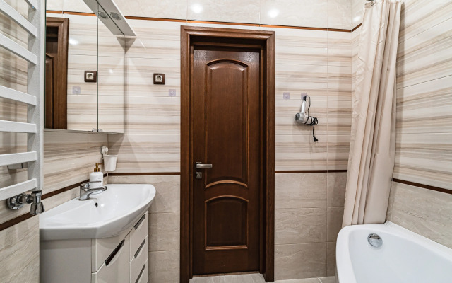 2-Kh Komnatnaya Na Kashtanovoy Allee Flat