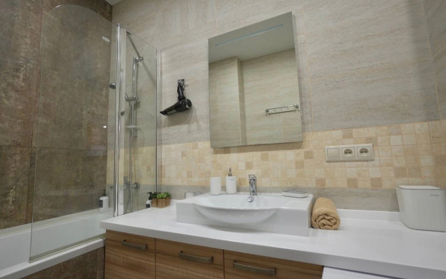 Квартира Двухкомнатная напротив ТЦ Горки Город