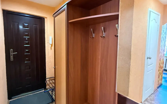 2-Kh komnatnaya Na Gorkogo 7 Flat