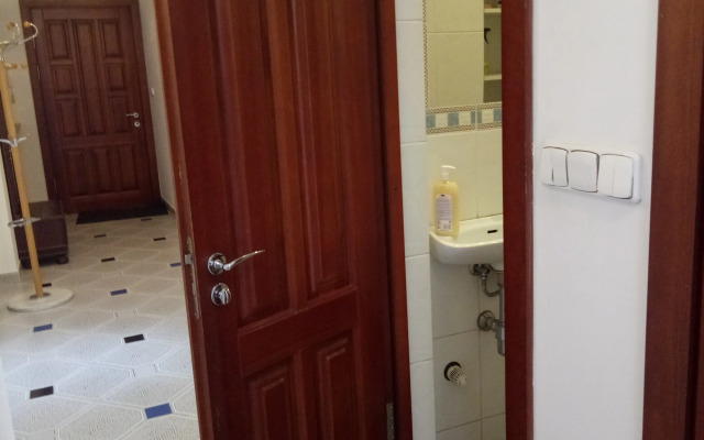 1926 God Alleya Luizy Flat