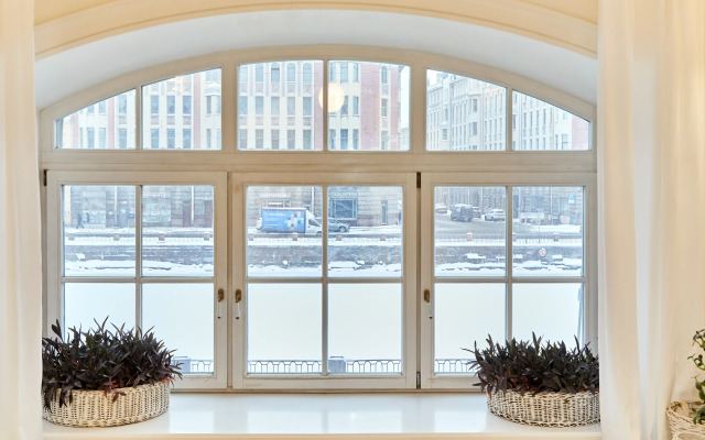 Апартаменты 100 м2 с панорамным видом на Фонтанку