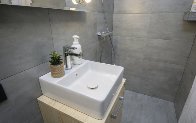 Апартаменты 3 GoldenRing, Суркова 20/6