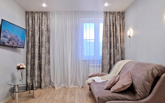 Uyutnaya Dvukhkomnatnaya Kvartira U Morya Apartments