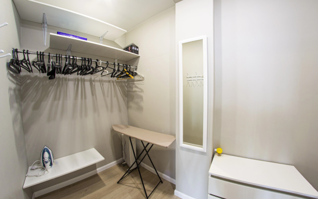 Ryadom S Gertsen Plaza Flat